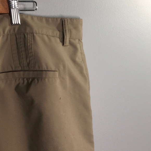 Adidas shorts men’s size 40 tan 100% polyester flat front thin fabric - Picture 5 of 14